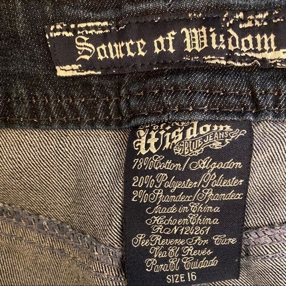 Torrid Source Of Wisdom Flare / Boot Jeans, Size 16, Stretch Whiskered, 10” Rise - Picture 9 of 10